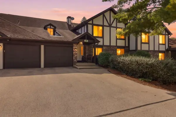 21 Wildwood Ct, Williams Bay, WI 53191