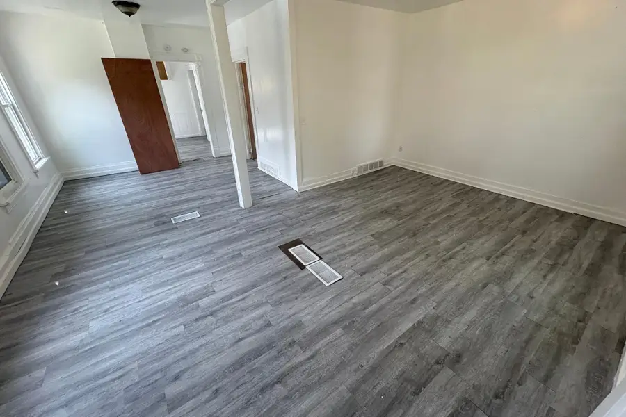 2915 W Vine St, Milwaukee, WI 53208 - #3
