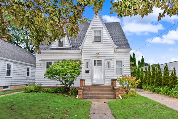 614 Wolff St, Racine, WI 53402