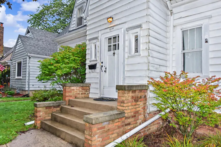 614 Wolff St, Racine, WI 53402 - #3