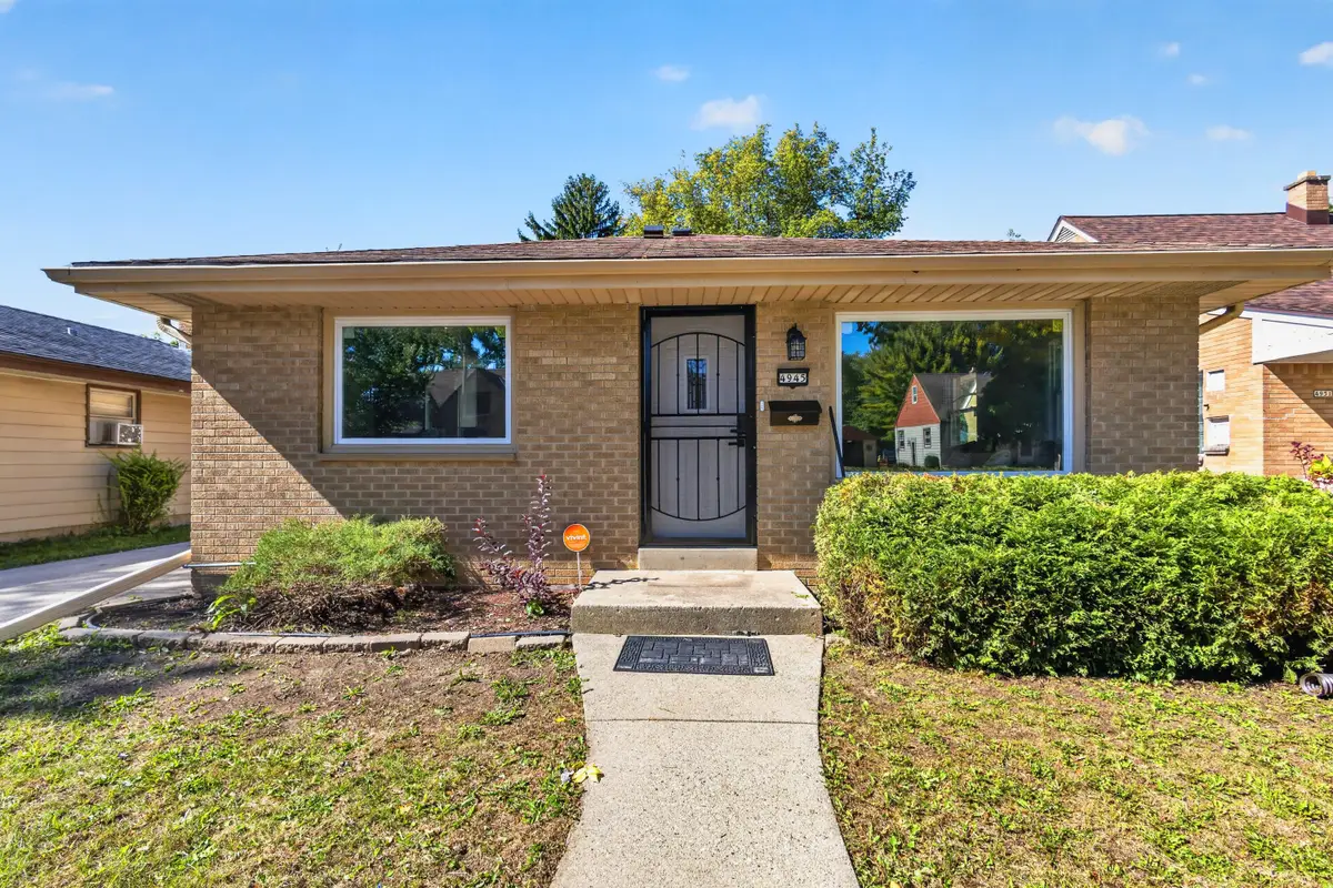 4945 N 57th St, Milwaukee, WI 53218 - #1