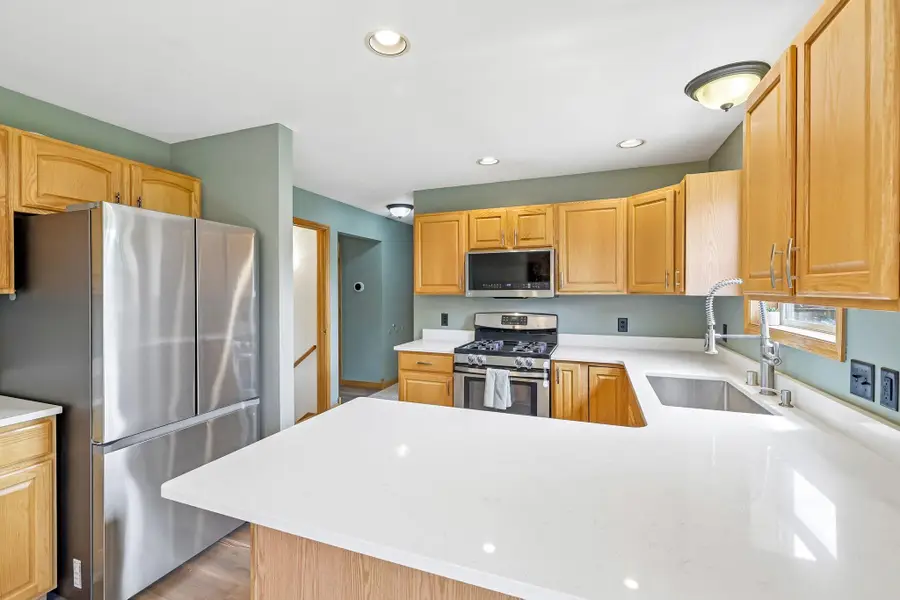 6605 Carlton Dr, Madison, WI 53718 - #3