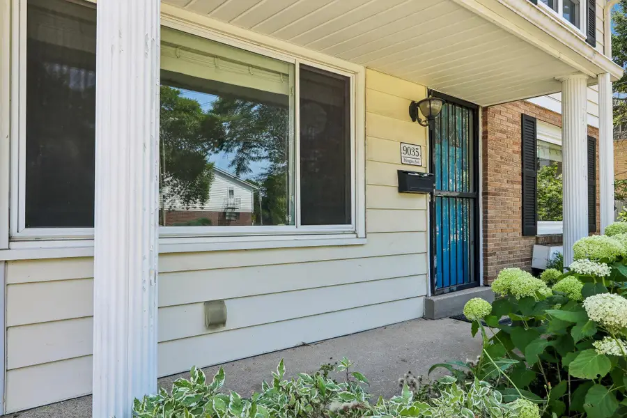9035 W Morgan Ave, Milwaukee, WI 53228 - #2