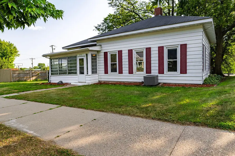 216 3rd Ave S, Onalaska, WI 54650 - #2