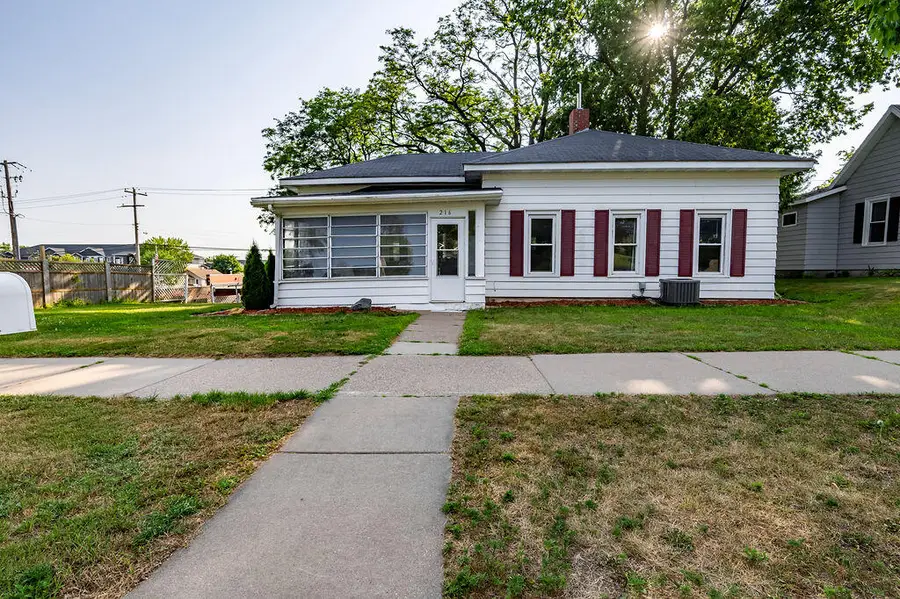 216 3rd Ave S, Onalaska, WI 54650 - #3