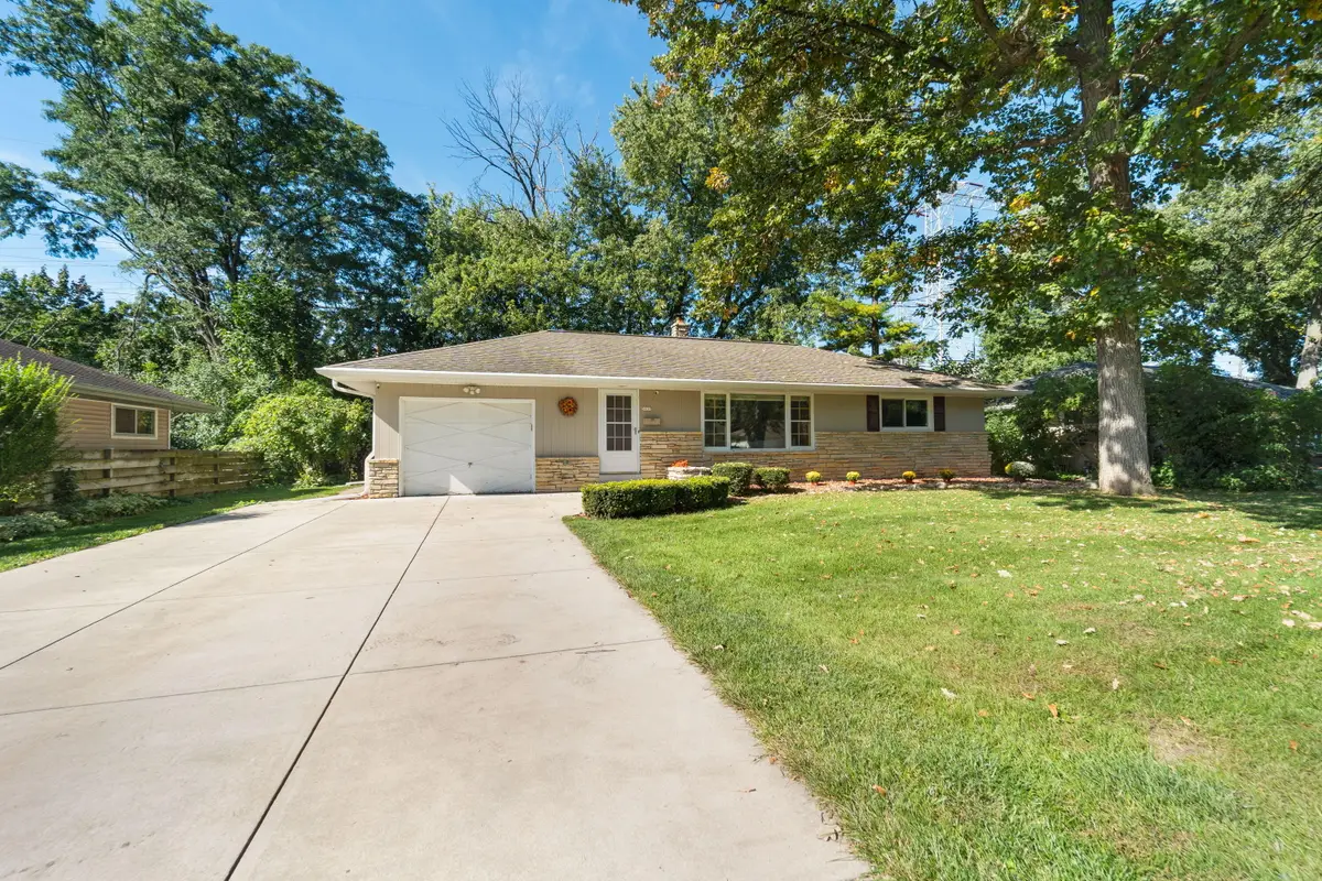 5937 N Sidney Pl, Glendale, WI 53209 - #1