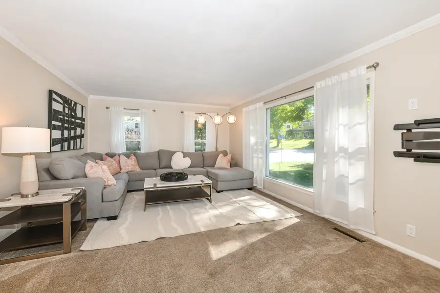 11310 W Wisconsin Ave, Wauwatosa, WI 53226 - #3