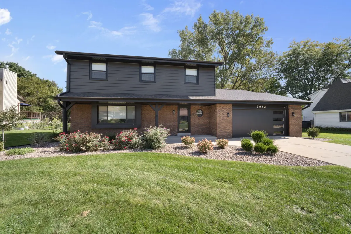 7942 S 66th St, Franklin, WI 53132 - #1