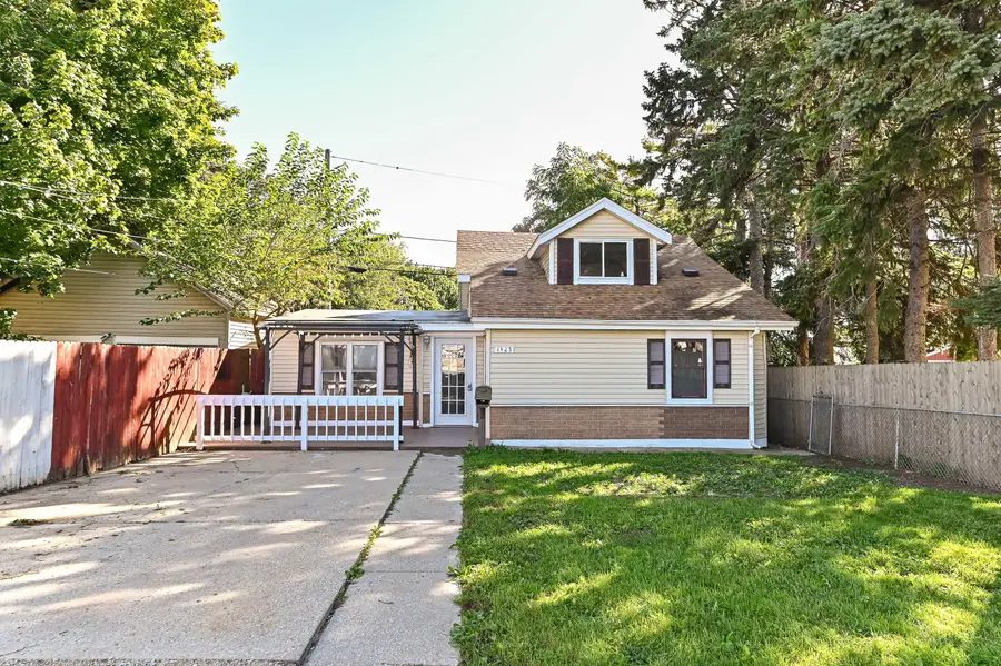 1323 Ohio St, Racine, WI 53405 - #2