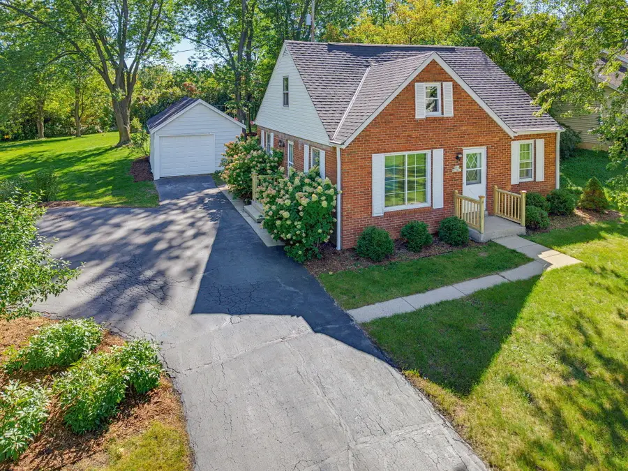S64W19049 School Dr, Muskego, WI 53150 - #2