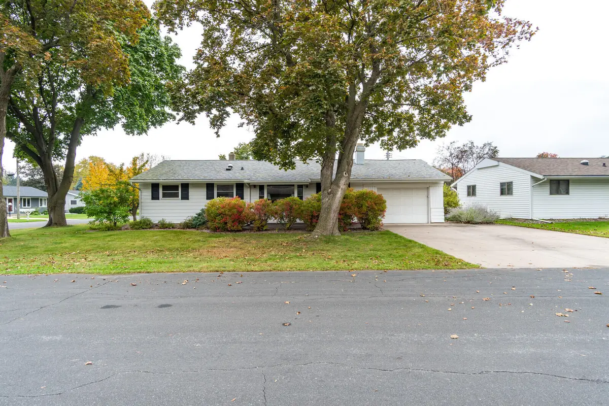 1241 Shorewood Dr, Shelby, WI 54601 - #1