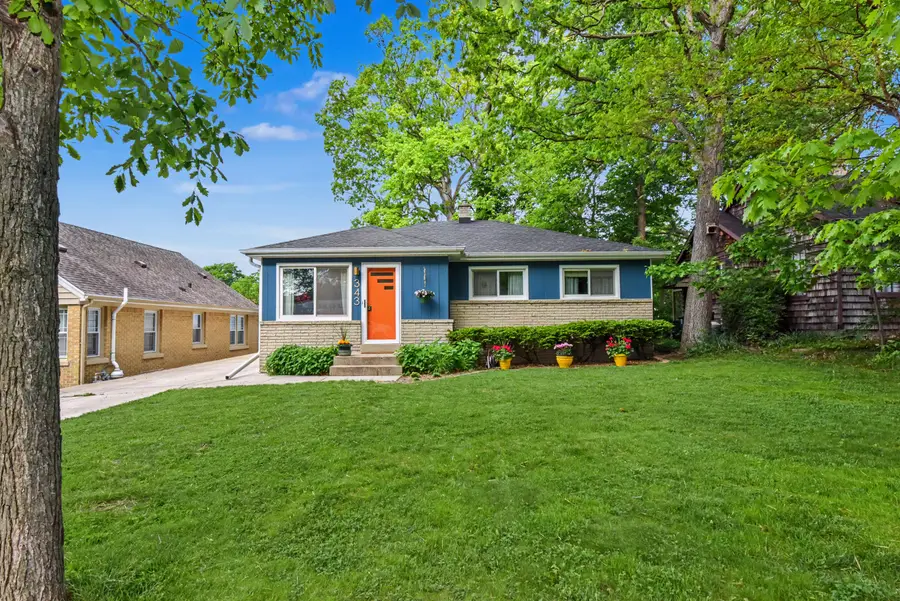 343 N 115th St, Wauwatosa, WI 53226 - #2