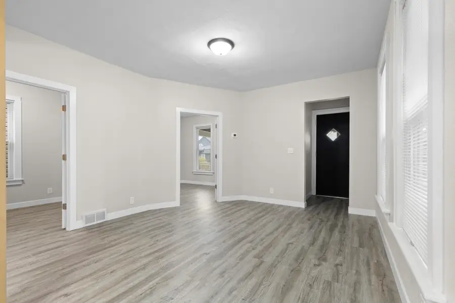 1535 S 31st St, Milwaukee, WI 53215 - #3