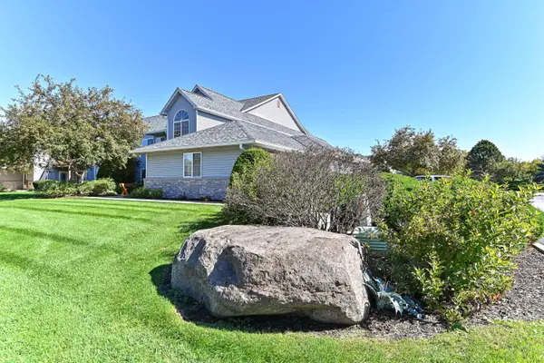2211 N University Dr, Waukesha, WI 53188