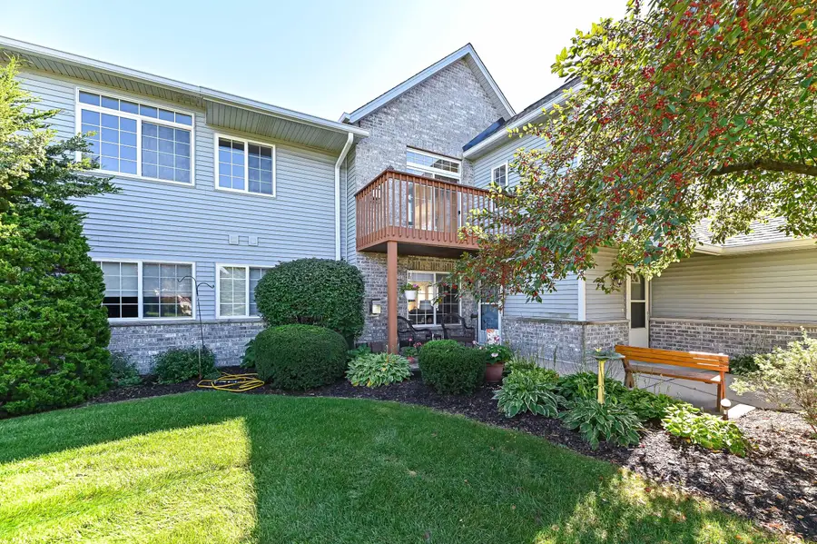 2211 N University Dr, Waukesha, WI 53188 - #2