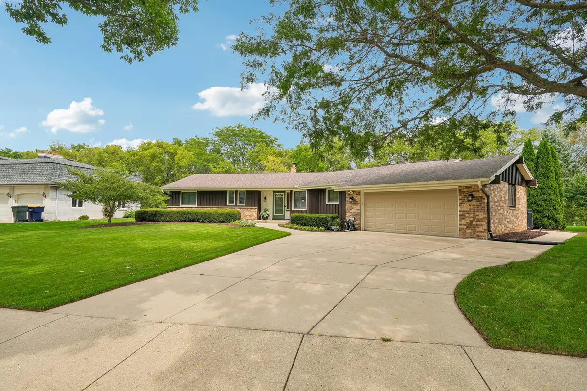 3428 S 119th St, West Allis, WI 53227 - #1