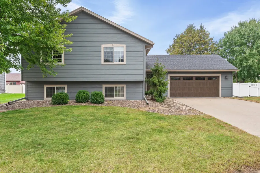 210 Peterson St, Holmen, WI 54636 - #3
