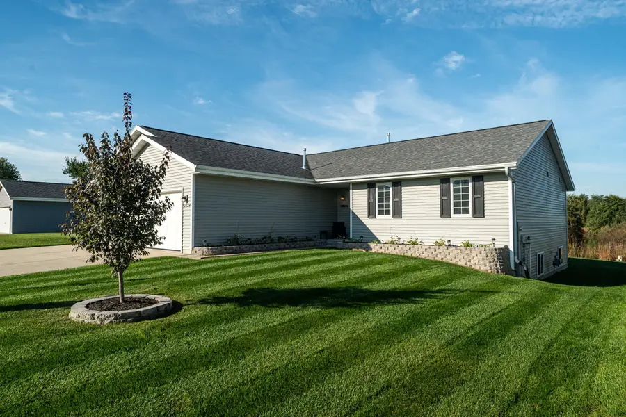 2524 S Terrace St, Janesville, WI 53546 - #2