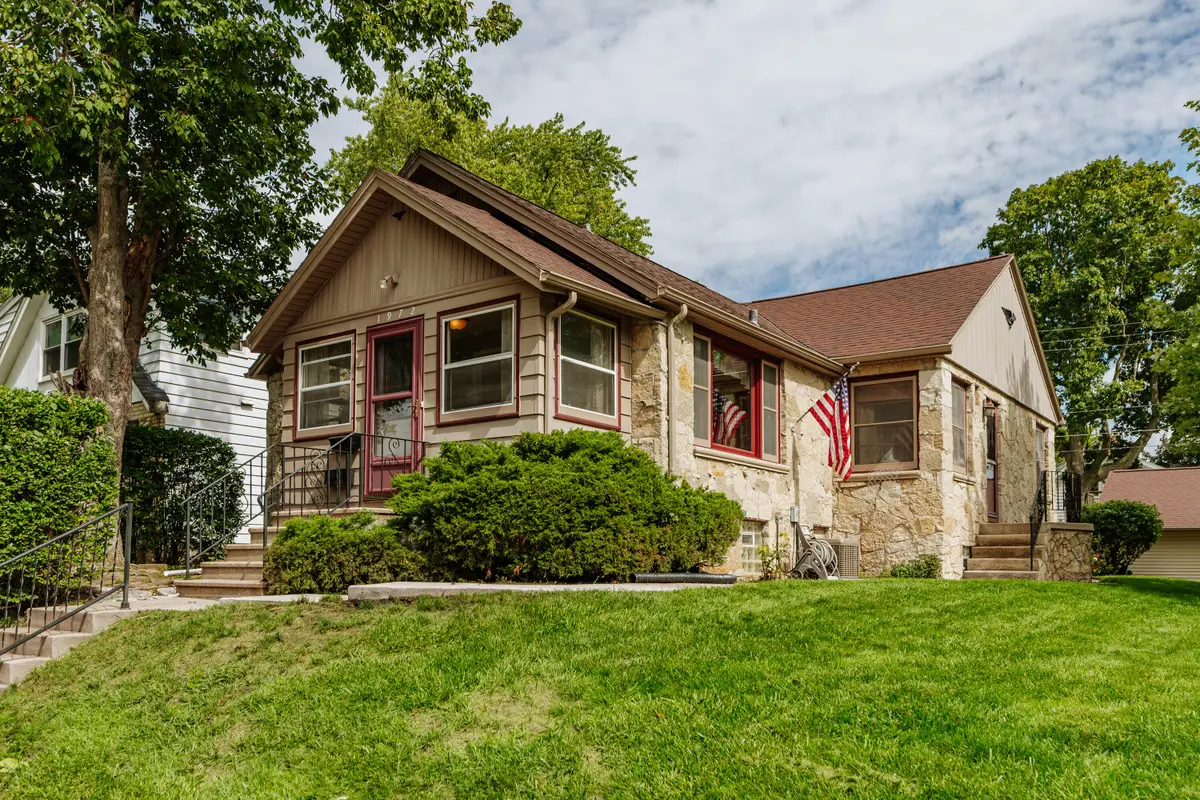 1972 S 90th St, West Allis, WI 53227 - #1