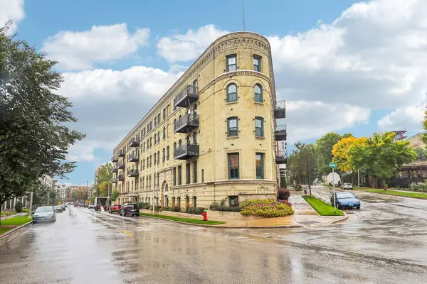 1818 N Water St, Milwaukee, WI 53202