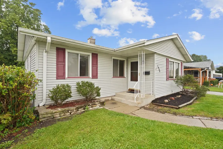 1904 87th St, Kenosha, WI 53143 - #3