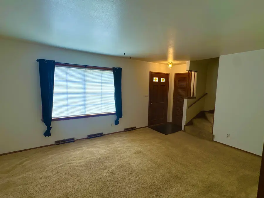 5713 N 96th St, Milwaukee, WI 53225 - #2