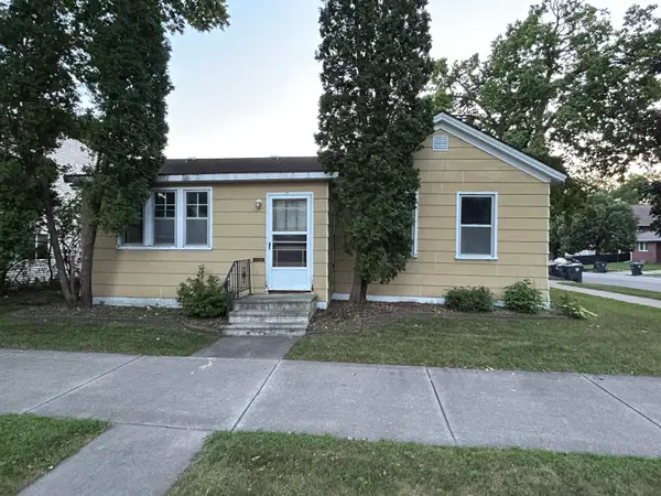 731 10th St N, La Crosse, WI 54601