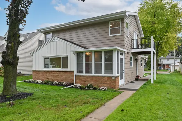 818 S 116th St, West Allis, WI 53214