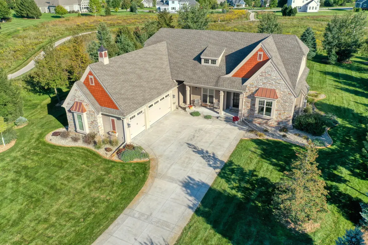 W298N3396 S Imperial Dr, Delafield, WI 53072 - #1