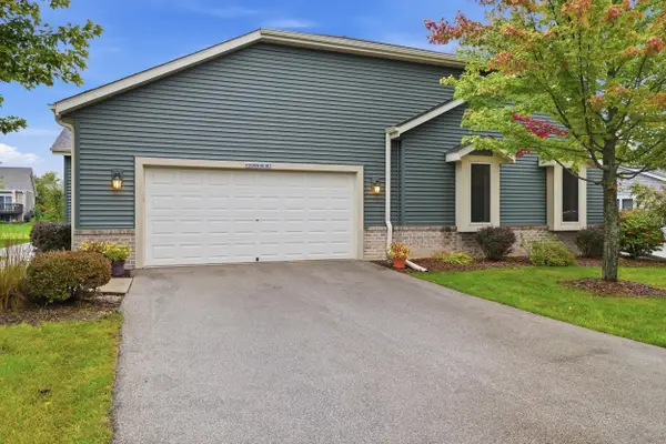 W206N16187 Stonebrook Dr, Jackson, WI 53037