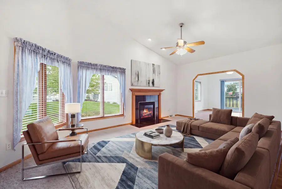 W206N16187 Stonebrook Dr, Jackson, WI 53037 - #2