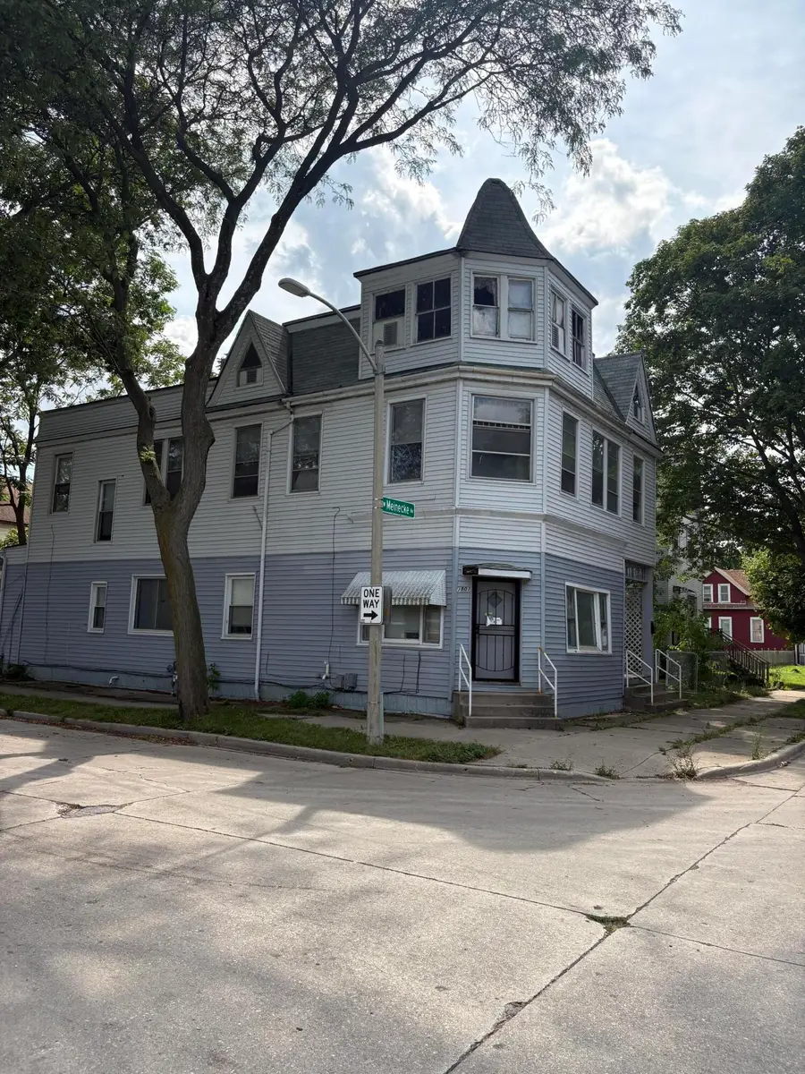 1801 W Meinecke Ave, Milwaukee, WI 53206 - #2