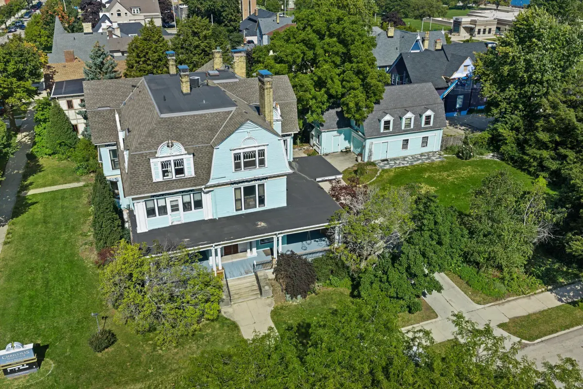 116 10th St, Racine, WI 53403 - #1