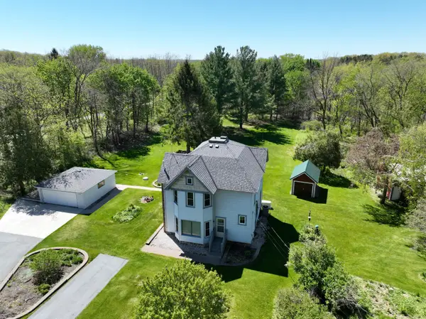 S83W24105 Artesian Ave, Vernon, WI 53103