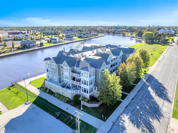 303 Pennsylvania Ave, Sheboygan, WI 53081