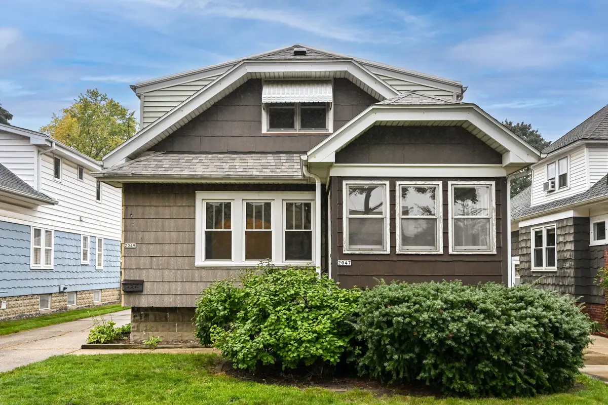 2047 S 86th St, West Allis, WI 53227 - #1