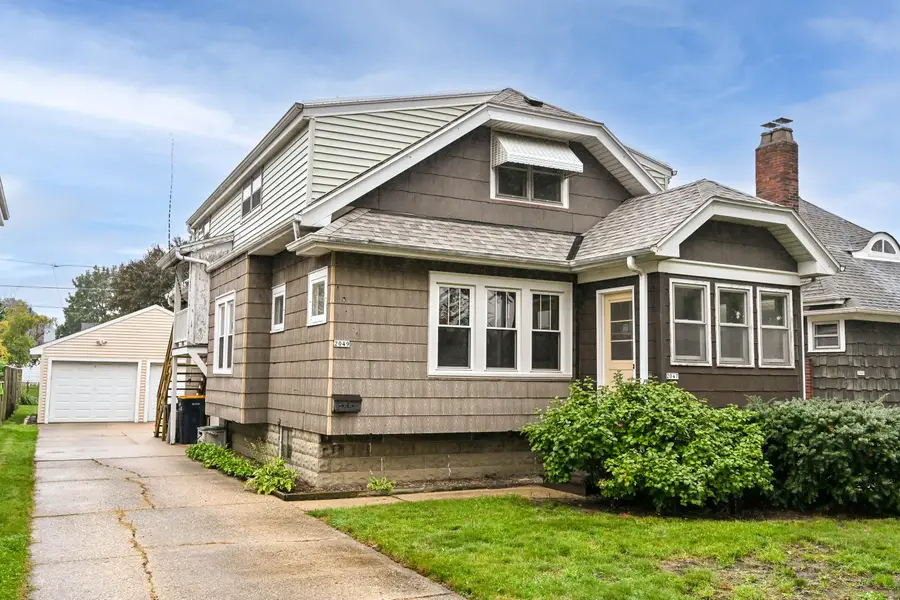 2047 S 86th St, West Allis, WI 53227 - #2