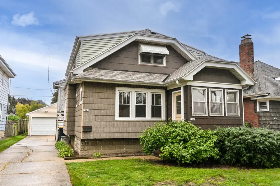 2047 S 86th St, West Allis, WI 53227 - #3