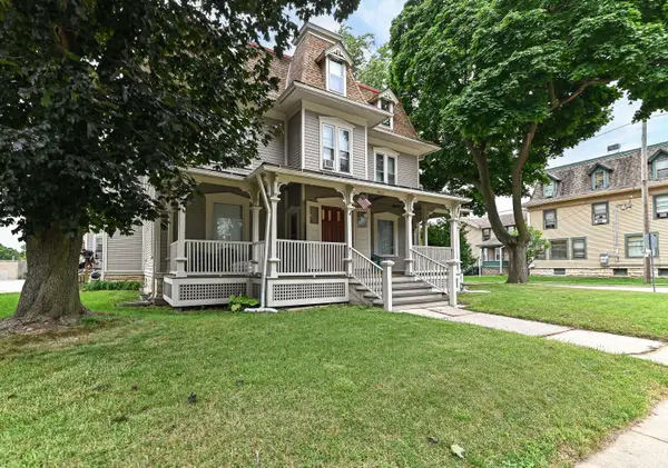 402 Wisconsin Ave, Waukesha, WI 53186