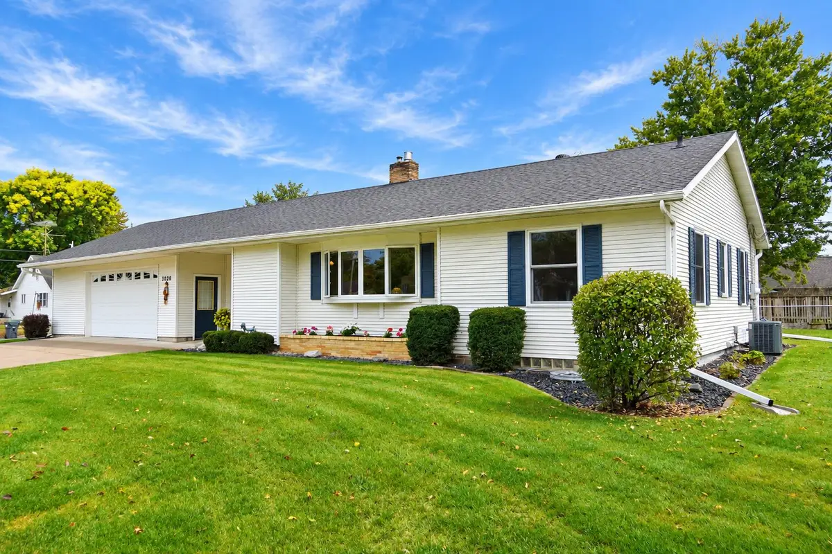 3020 26th St S, La Crosse, WI 54601 - #1