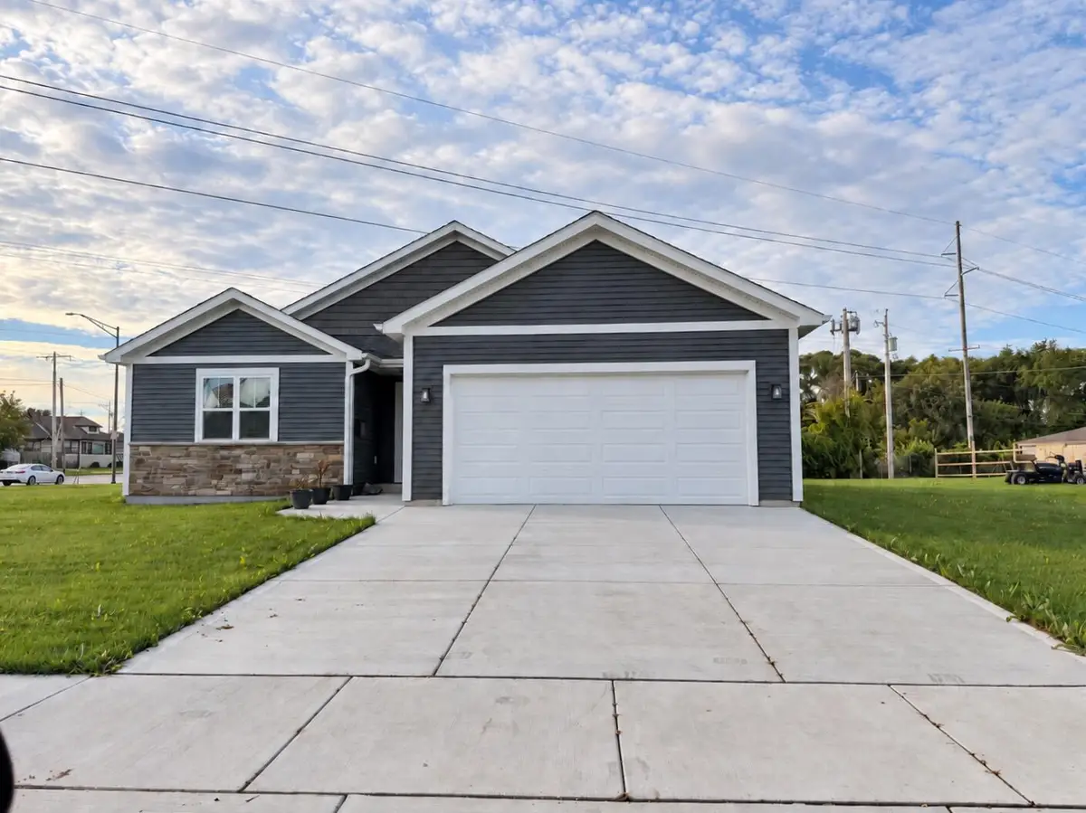 5704 55th St, Kenosha, WI 53140 - #1