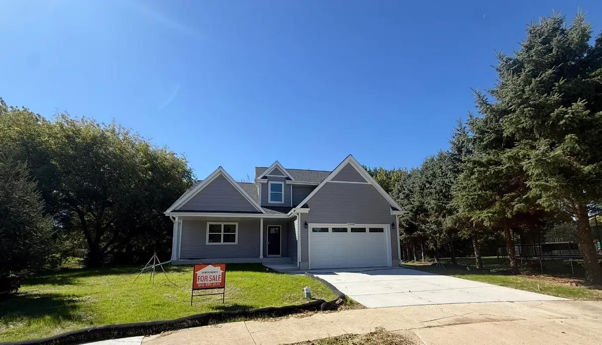 2308 Finch Ct, Waukesha, WI 53189 - #1
