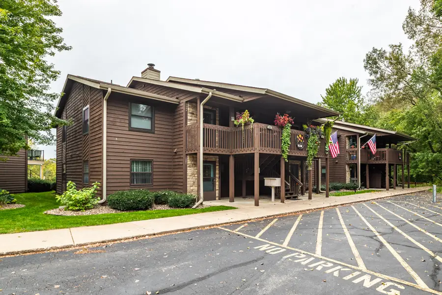 1351 Lauderdale Pl, Onalaska, WI 54650 - #2