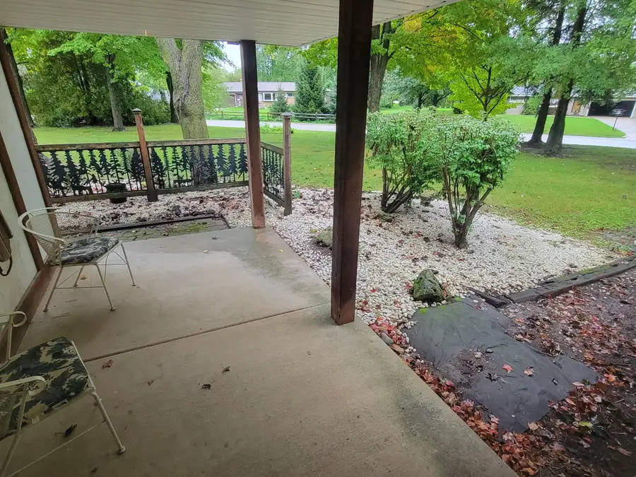 21825 Oakmont Ln, Brookfield, WI 53045 - #2