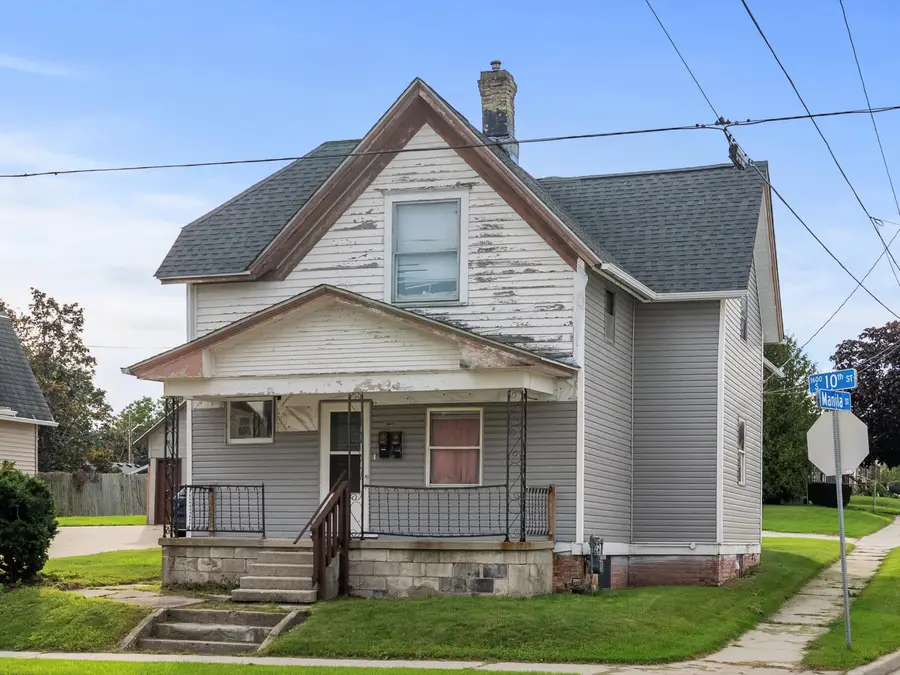 1602 S 10th St, Manitowoc, WI 54220 - #3