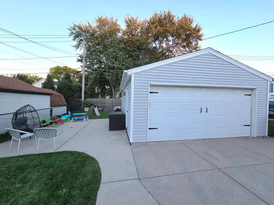 1920 S 97th St, West Allis, WI 53227 - #3