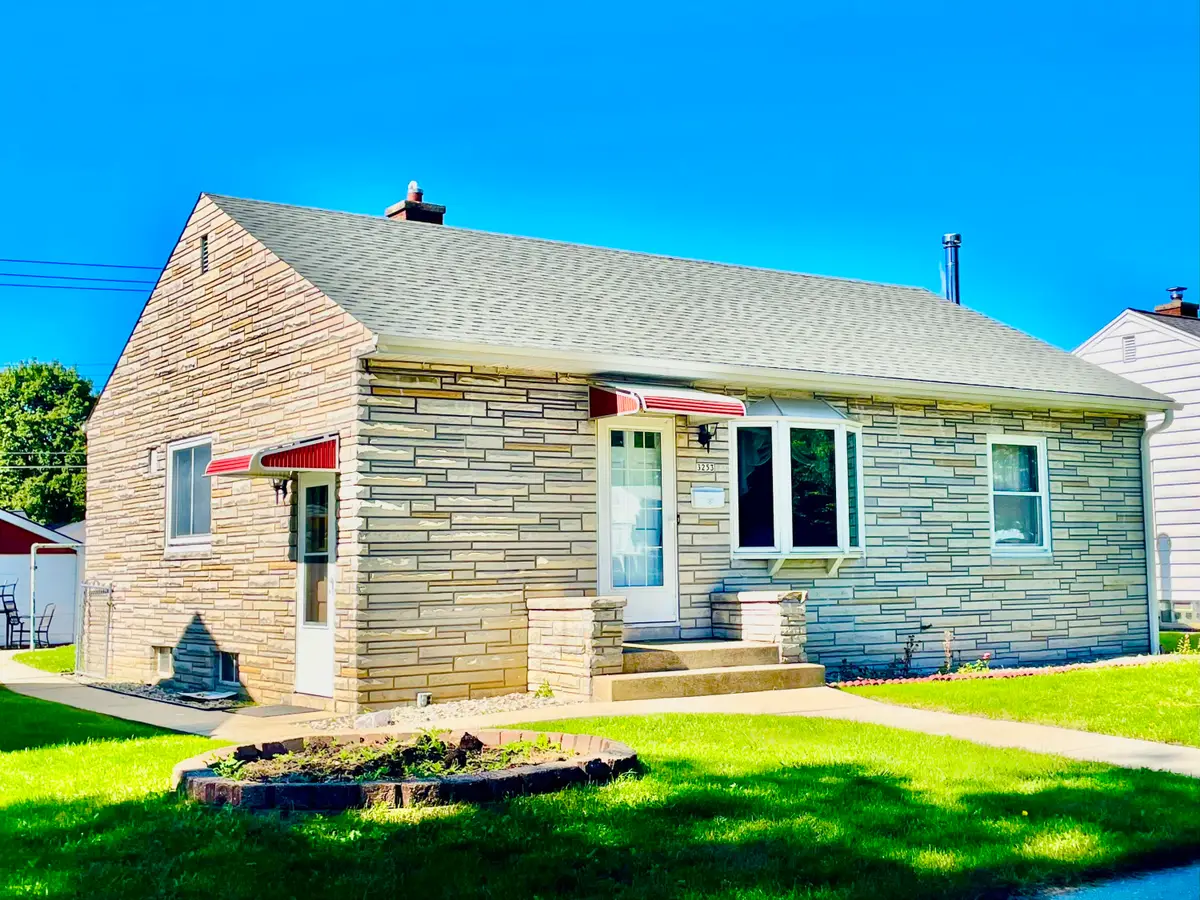 3253 S 68th St, Milwaukee, WI 53219 - #1