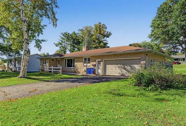 806 Roosevelt Ave, Viroqua, WI 54665