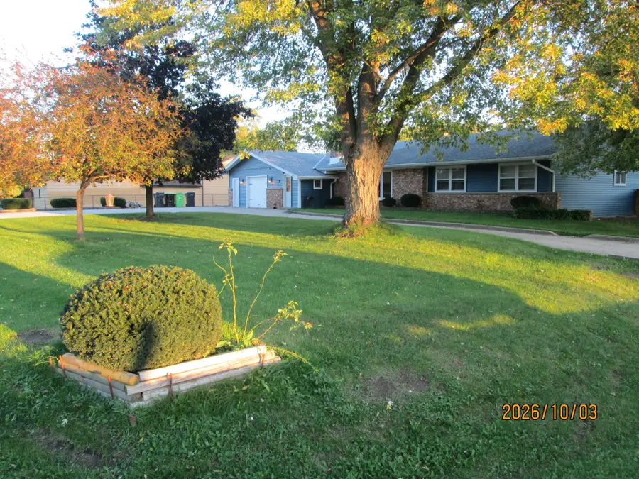 8235 Old Spring St, Mount Pleasant, WI 53406 - #3