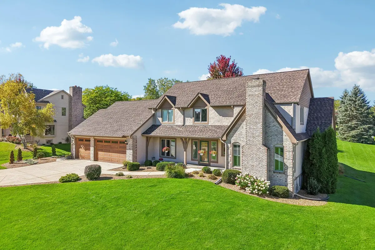 8349 S River Terrace Dr, Franklin, WI 53132 - #1